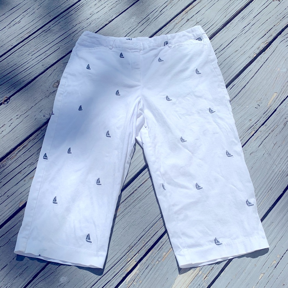 Harve Benard sail boat embroidered nautical capris size 10 Y2K high rise preppy